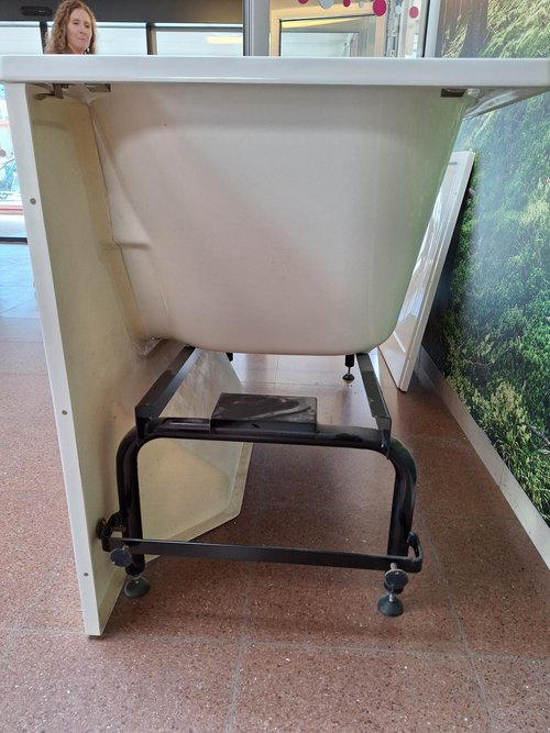 Barrierefreie Badewanne - Seitenansicht 