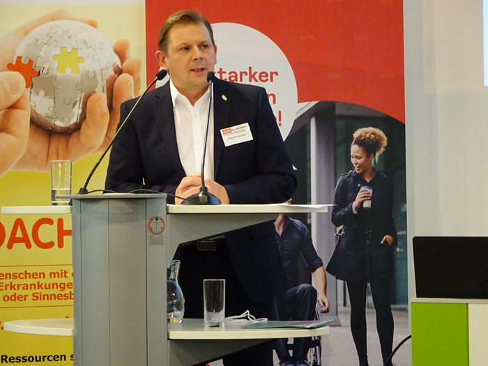 Rudolf Kravanja am Rednerpult